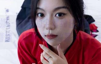 物恋传媒 - 嘟嘟的全套纯白写真，带着一丝懵懂，好像清晨的第一缕光线。