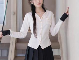 秀人网 - 网盘里的宝藏：Carol周妍希的灰丝，下载请自备眼药水！