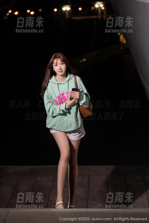 秀人网-Cherry樱桃酱 秀人网 - Cherry樱桃酱私拍JK,美图流出的都是色气,旁边的人都傻了
