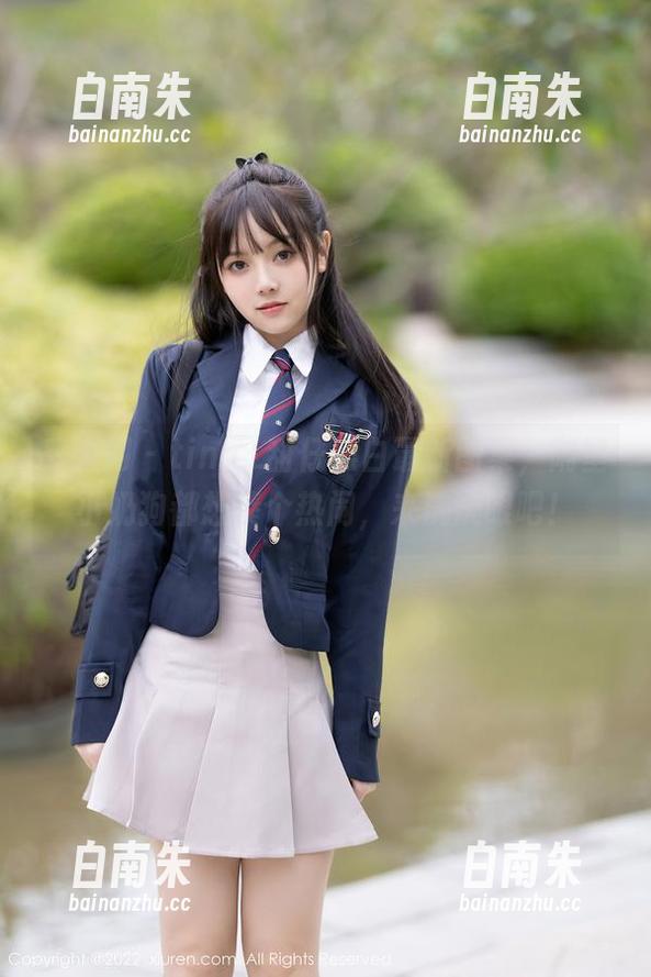 秀人网 - tina_甜仔黑白最新图集，隔壁小奶狗都想凑个热闹，来洗洗眼吧！-白南朱