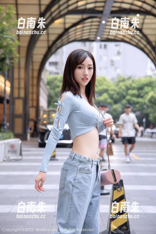 秀人网 - 看安然Maleah在死库水里的最新照片，水花四溅再说！-白南朱