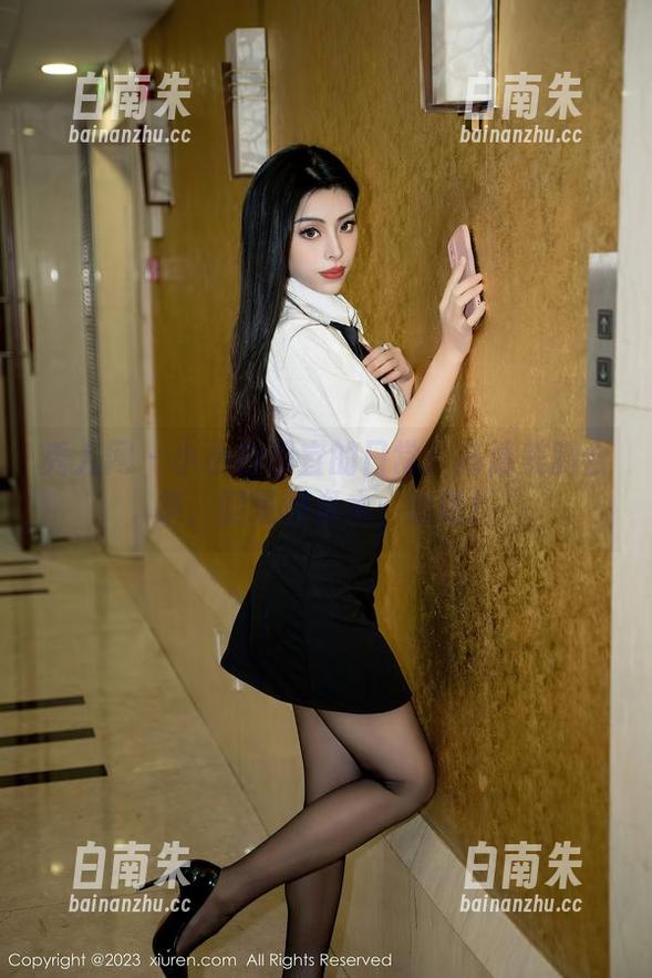 秀人网 - 小小白思宜的日常：高清美腿合集，腿是种资本，哈哈！-白南朱