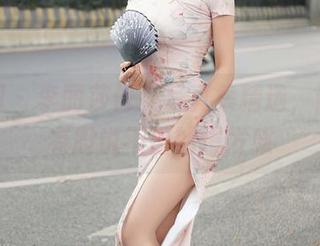 秀人网 - 李丽莎修女写真集精选，静谧中有股说不出的爆发感