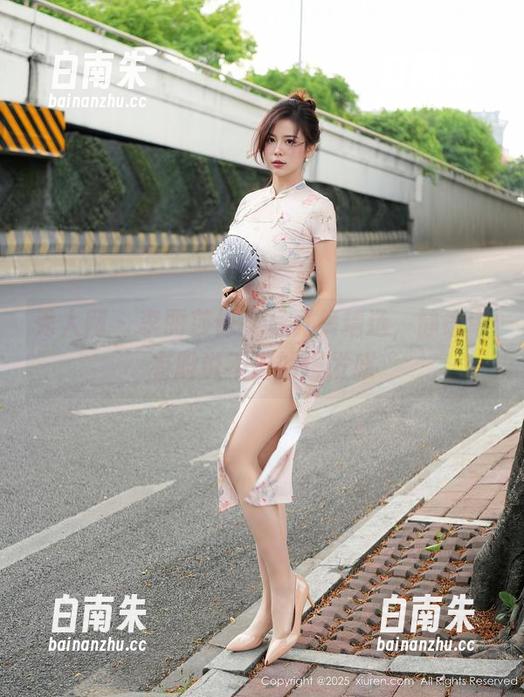 秀人网 - 李丽莎修女写真集精选，静谧中有股说不出的爆发感-白南朱