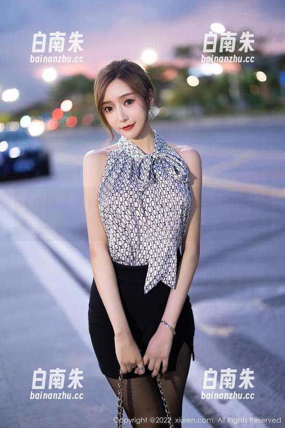 秀人网 - 沐言yanyan的丝袜梦：这写真图册比想象中要撩-白南朱