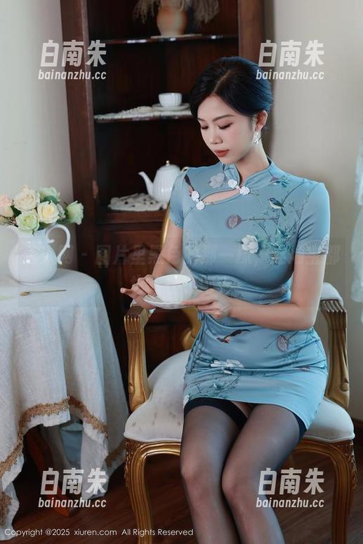 秀人网-灿宝 秀人网 - 图片里黑色的那一抹,连灿宝都也看傻了吧?