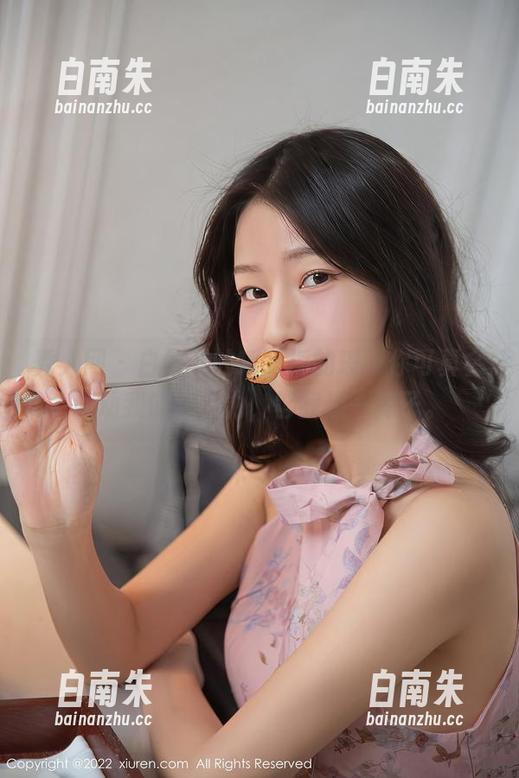 秀人网 - 白丝下的瑶啊摇的瑶，你可真会调动我的想象力，够我想一阵子。-白南朱