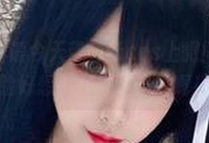 章鱼小童谣今天带着新cos上微博图，这脸好想拆开来咬一口啊！