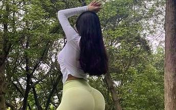 微密圈 - 斑点连衣与艾拉·isla的轻松交织：不严肃的写真合集，随便翻翻吧！