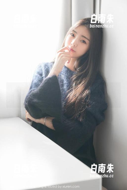 花漾show - 易阳Silvia写真作品集：“奶牛”又回头了，果然是无意间的撩拨。-白南朱