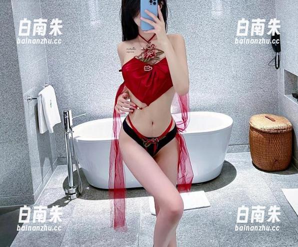 微密圈 - 在线上的这组婚纱图集，葛征真的是神奇，小心翼翼地翻页，生怕下一页就掉进童话里。-白南朱