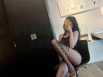 微密圈 - 这不是赛艇比赛，是葛征的泳衣图包大比拼！