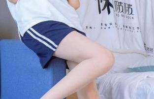 袜啵啵 - 高清职业装写真，稚予为你展现职场的另一面，BUG的轻松感。