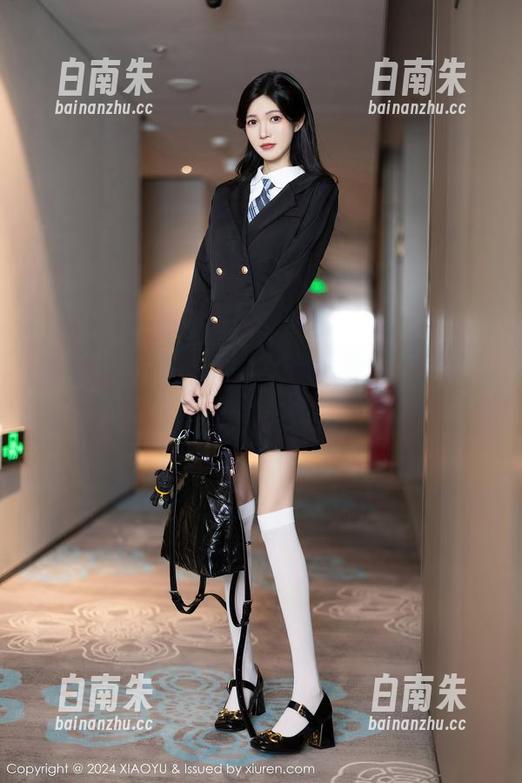 语画界 - 波巧酱的水手服，精选图片毫无保留。不愧是个大胆的玩意！-白南朱