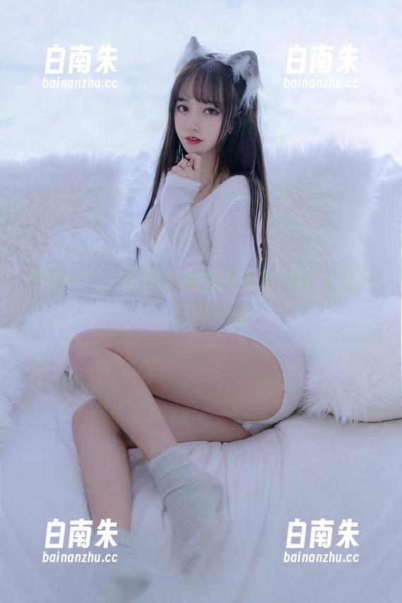 闲聊一下，过期米线线喵笔下的夫人照片，超越风情