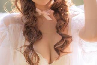 听说过期米线线喵的短裤下载量逆天？图库里藏的可不止这些。
