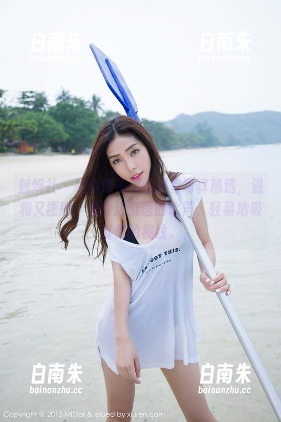 魅妍社 - 程小烦不烦的浴室写真精选，温和又缥缈，像身边低语的水声，轻易地吸引你的视线。-白南朱